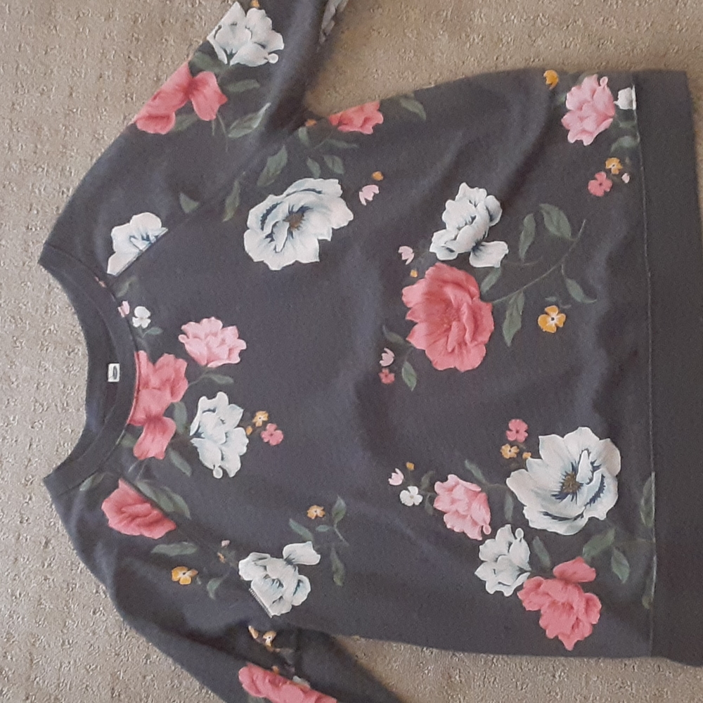 Old Navy sweater